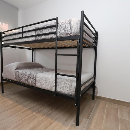 Apartaments Agneta - Ancla กัมบริลส์ ภายนอก รูปภาพ