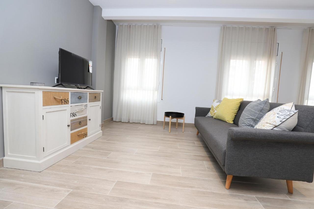 Apartaments Agneta - Ancla กัมบริลส์ ภายนอก รูปภาพ