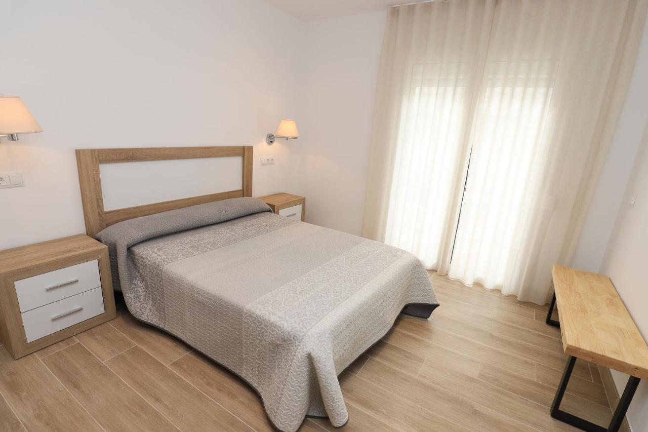 Apartaments Agneta - Ancla กัมบริลส์ ภายนอก รูปภาพ