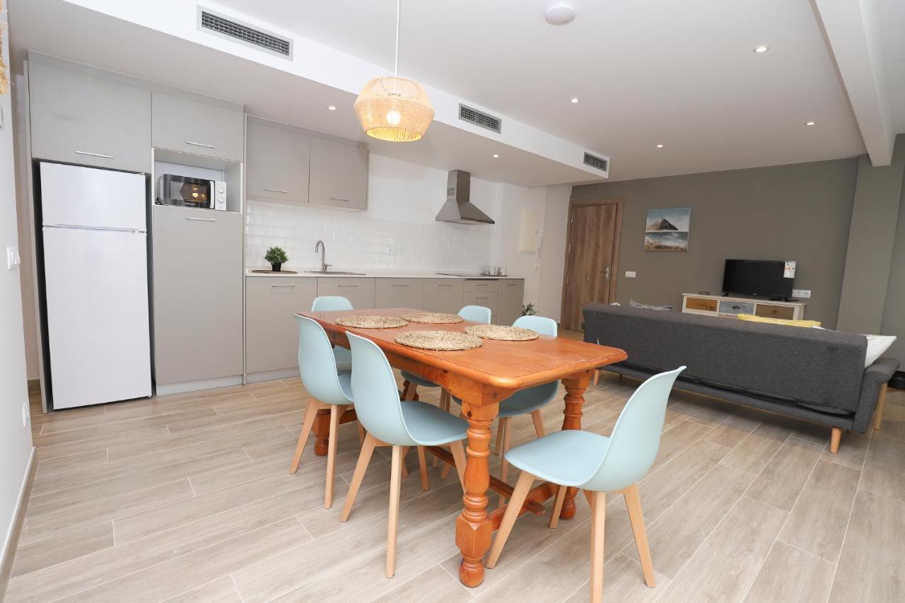 Apartaments Agneta - Ancla กัมบริลส์ ภายนอก รูปภาพ